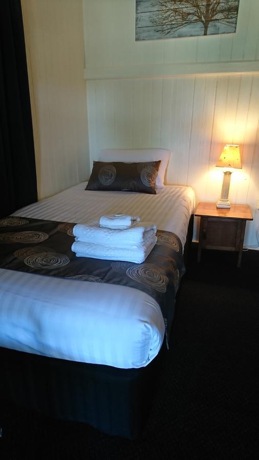 Maleny Hotel Eksteriør billede
