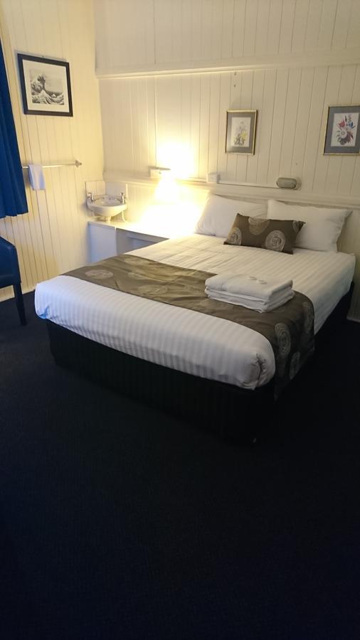 Maleny Hotel Eksteriør billede