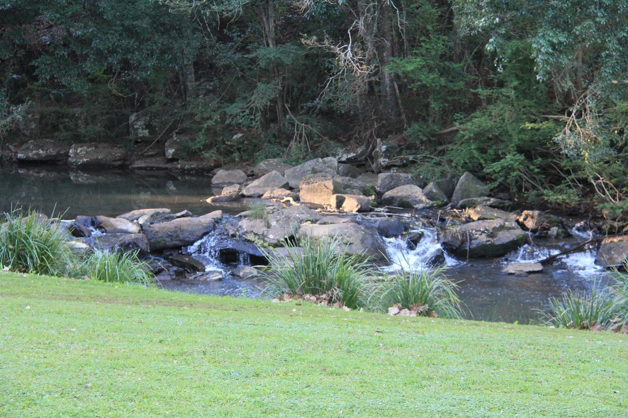 Maleny Hotel Eksteriør billede